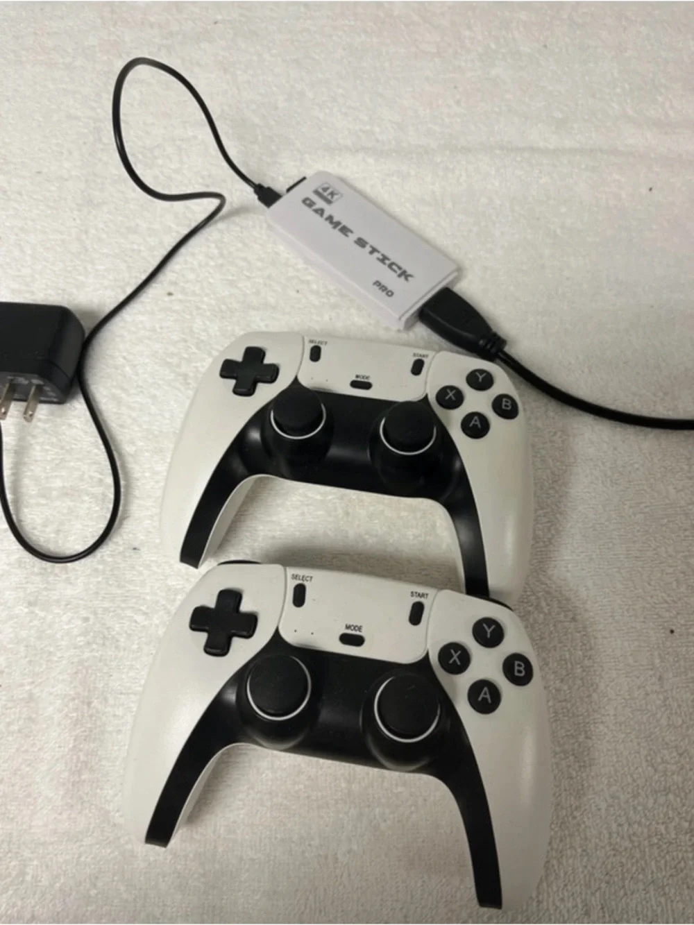White/Black Wireless Game Controllers with USB Game Stick